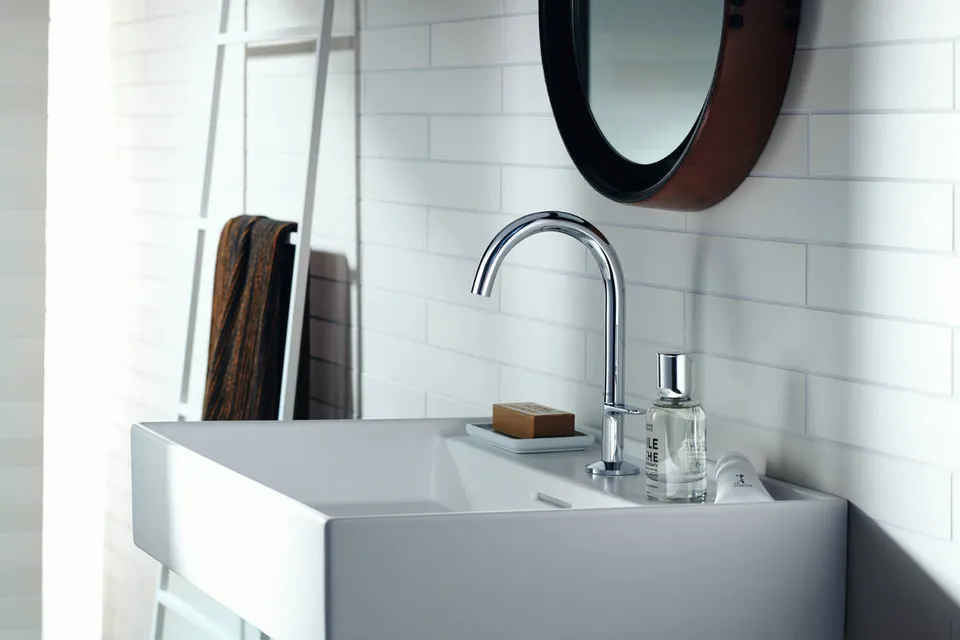 Змішувач AXOR One Select 170 для умивальника з донним клапаном push-open Matt Black (48020670) — фото 2