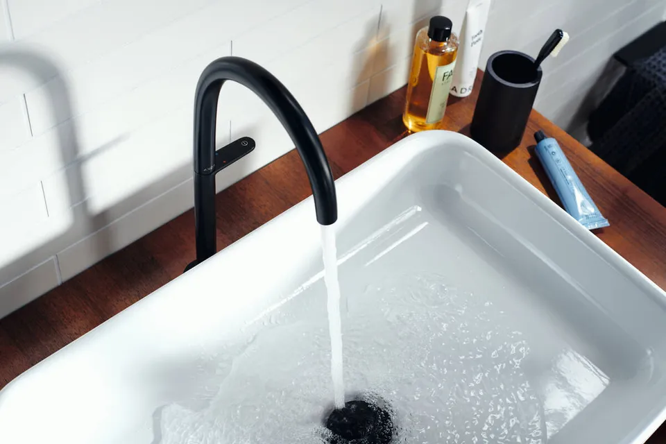 Змішувач AXOR One Select 260 для умивальника з донним клапаном push-open, Matt Black (48030670) — фото 4