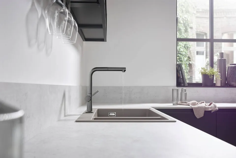 Змішувач Talis M54 270 1jet кухонний з витяжним виливом Brushed Black Chrome (72808340) — фото 2