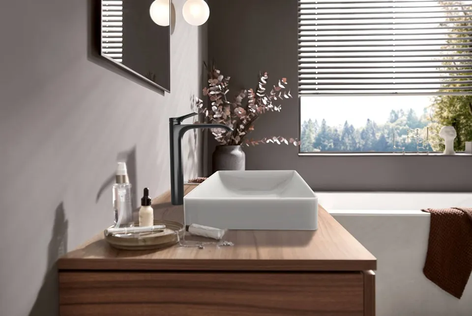 Змішувач Vivenis 250 CoolStart для умивальника, Brushed Black Chrome (75045340) — фото 3